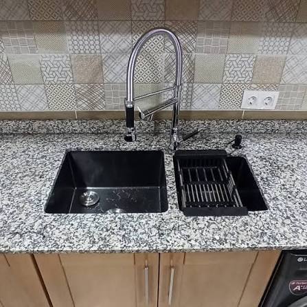GRANITE CREMA JULIA