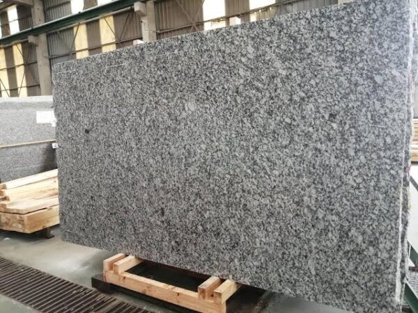 GRANITE GRISAVELLE (GRAN PERLA)
