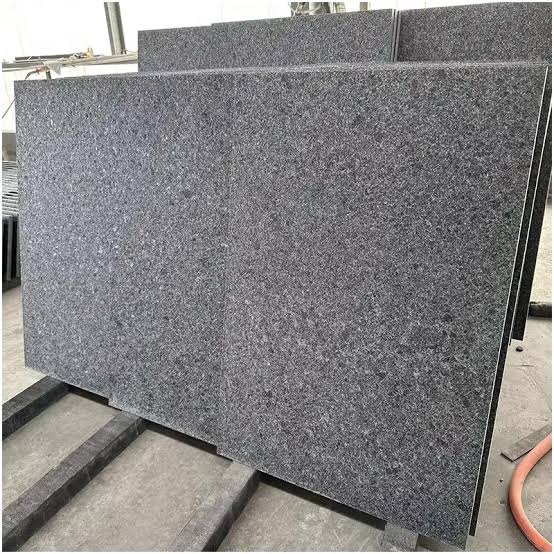 GRANITE NOIRE ANGOLA FLAME
